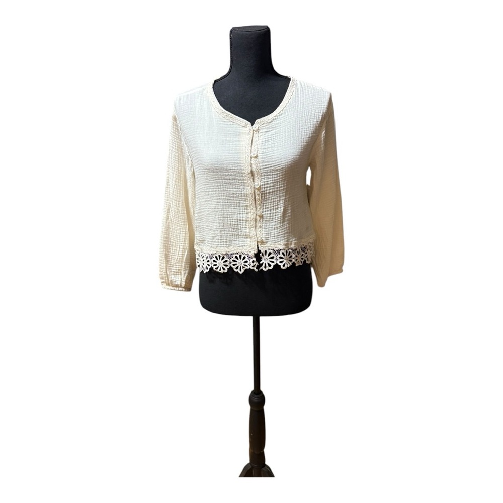 Jessica Simpson NWT Cream Button-Up Women's Top with Lace Trim. Size L